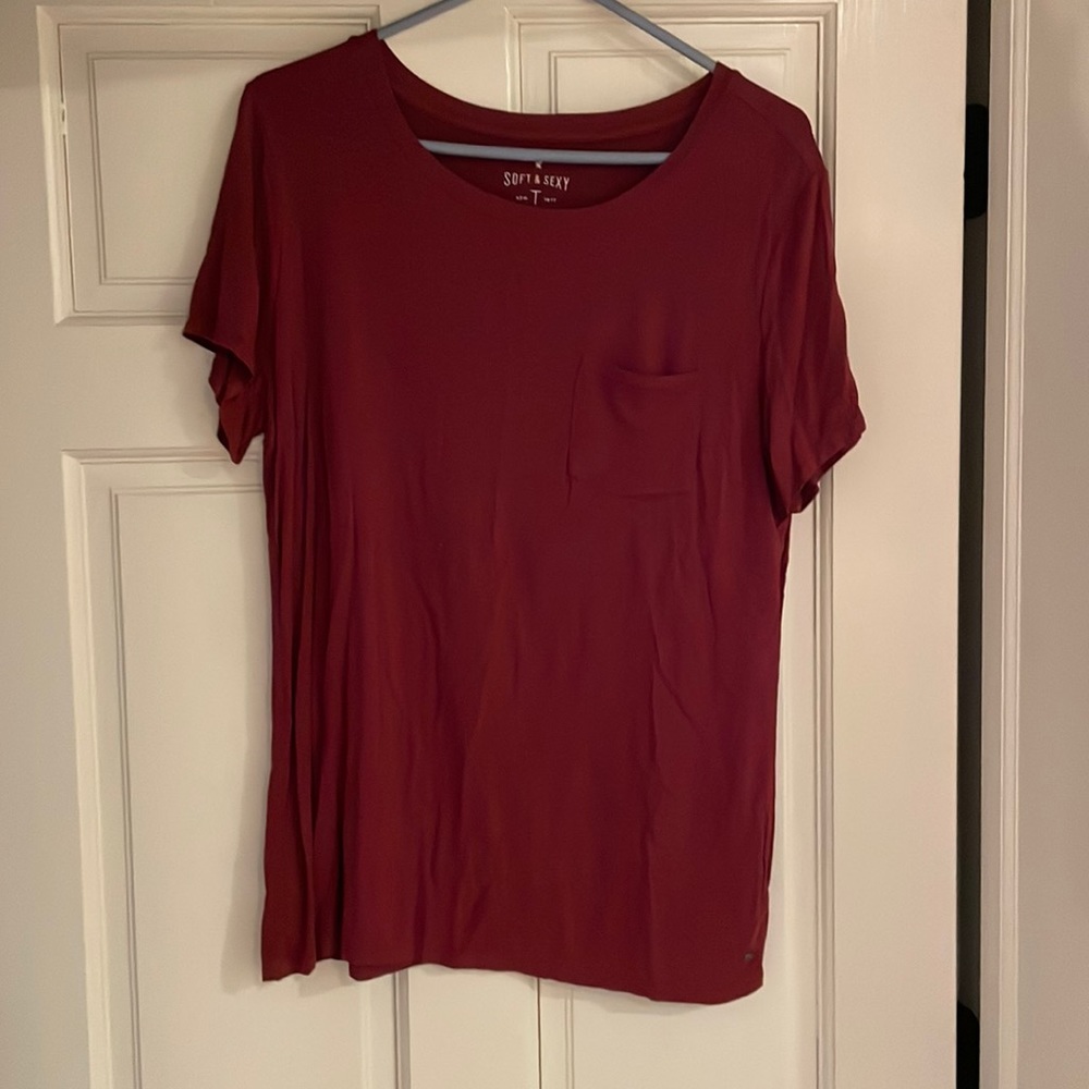 Soft & sexy American eagle t-shirt